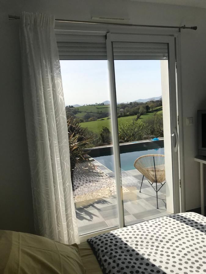 Hotel Ama Lur Hasparren Esterno foto