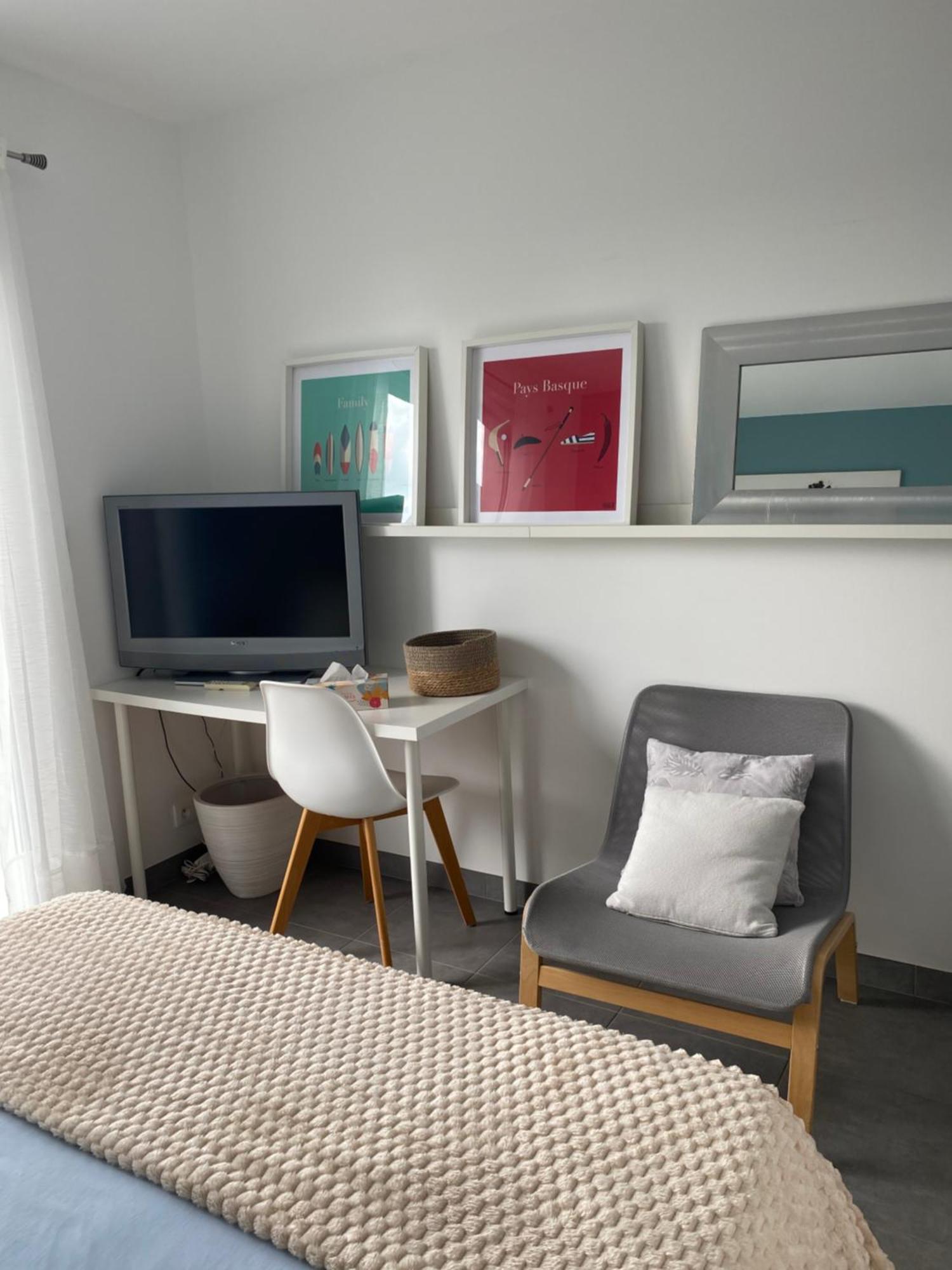 Hotel Ama Lur Hasparren Esterno foto